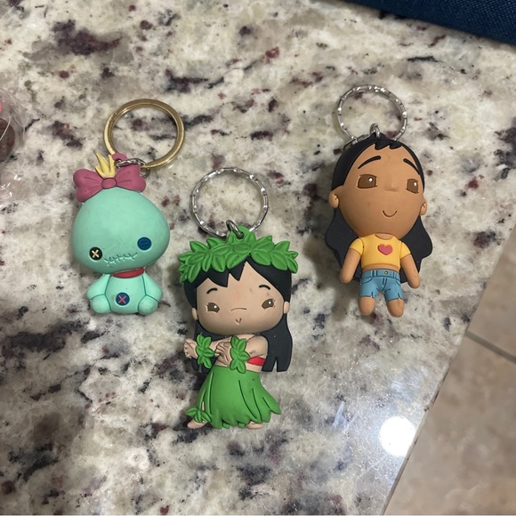 Disney 3D figural keychains - Picture 2 of 2